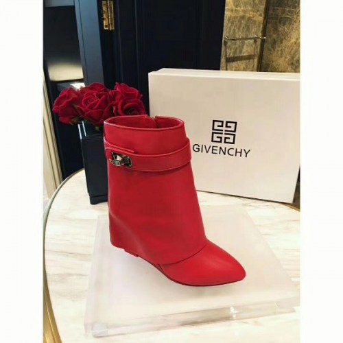 Givenchy Shark booties Red 533322247 