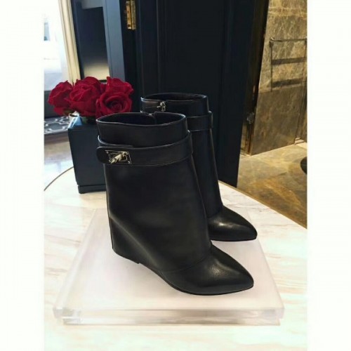 Givenchy Shark booties black 533322247