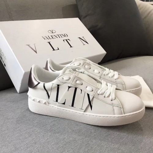 Valentino Sneakers 110898