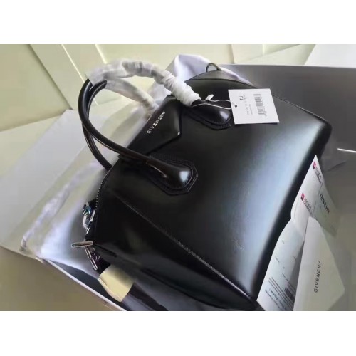 Givenchy Antigona shiny black